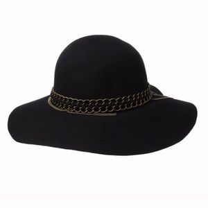 NWT Michael Stars ⭐️ 100% wool hat.